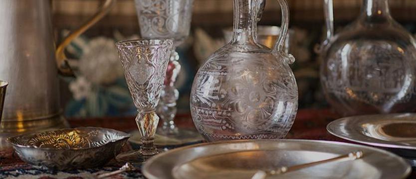 Waza do parówek, flety do toastów i serwis ptaszkowy. Perełki muzealne w zamku