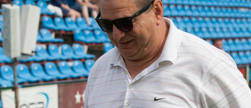 Piłka nożna. Topolski na dłużej w Błękitnych