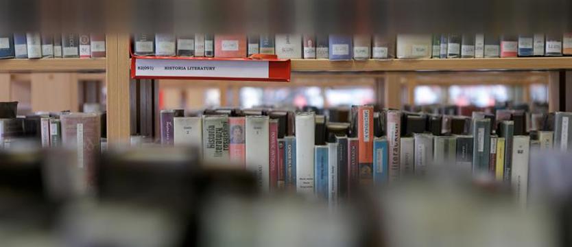 Kiermasz książek i paczka dla zwierzaczka