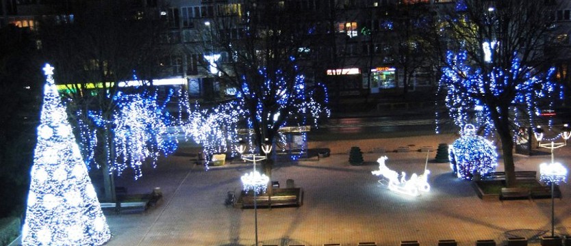 Plac w Gryfinie gotowy na zabawę z Mikołajem