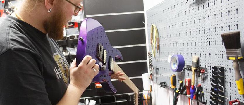 Darmowa wymiana strun. Śpieszcie się - tylko do godziny 18 w piątek