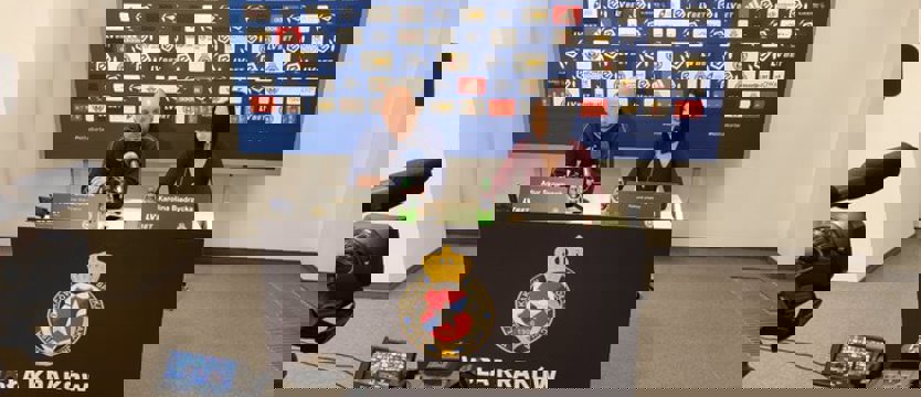 Piłka nożna. Pogoń inspiracją dla Skowronka