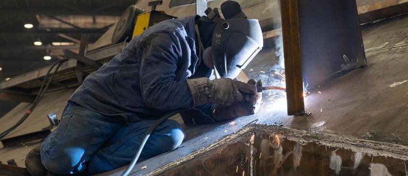 Dzień Spawacza. Poszukiwany fachowiec z łukiem
