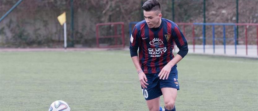 Piłka nożna. Maćkowski na testach w Lechii