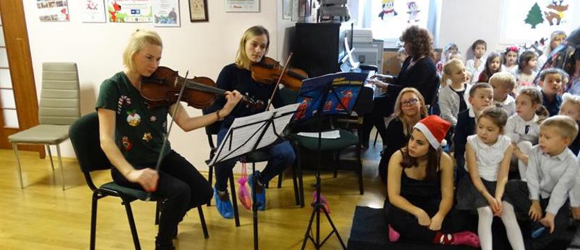 Świąteczne spotkanie pokoleń i tradycji. Tak było w czwartek w Żagielku