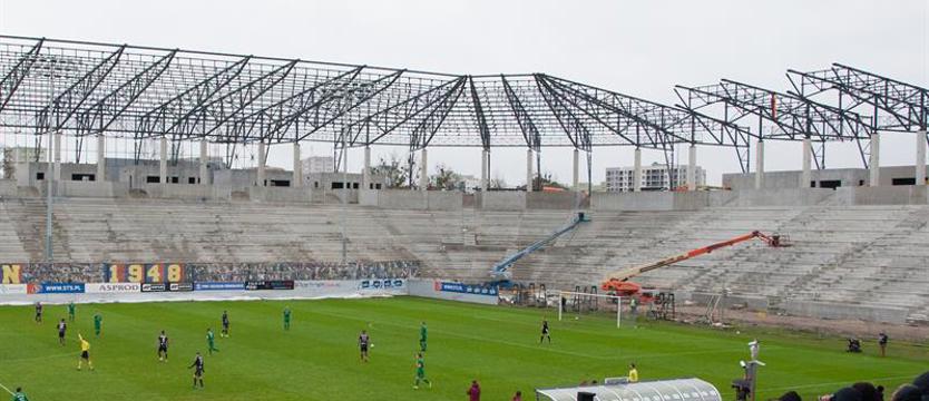 Piłka nożna. Stadiony źle oszacowane