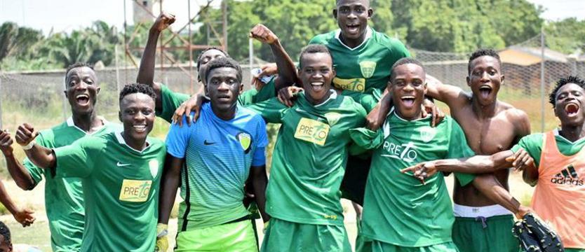 Piłka nożna. Po naukę do Słowacji