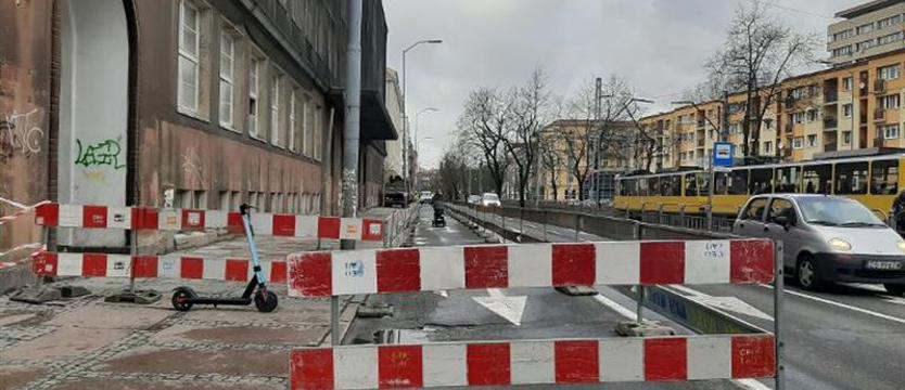 Budowa nowej siedziby Urzędu Marszałkowskiego. Zmiany przed pl. Rodła