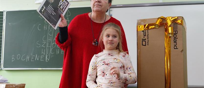 Niespodzianka dla Kornelii. Na jej keyboard zebrano pieniądze podczas „Heniutków”