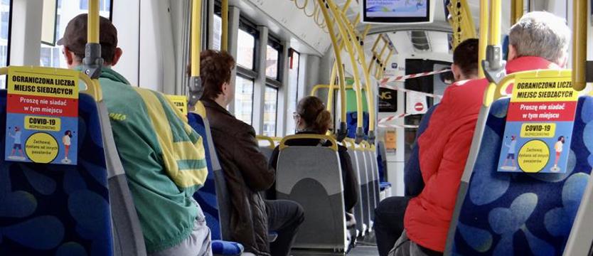 Nie siadaj, zachowaj dystans!