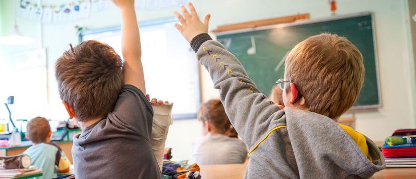 Kiedy uczniowie pójdą do szkół?