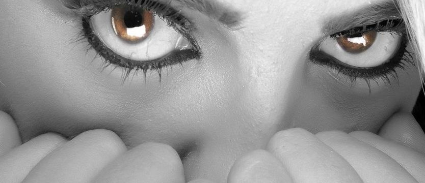 Naukowcy: Ludzie boją się powrotu do normalnego życia po pandemii