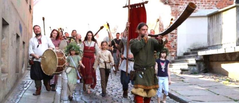 Zamkowa Noc Kupały. Nie będzie wspólnego pochodu z wiankami