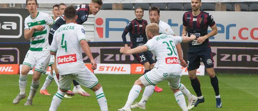 Piłka nożna. Rozpędzony Lech z rozbitą Pogonią
