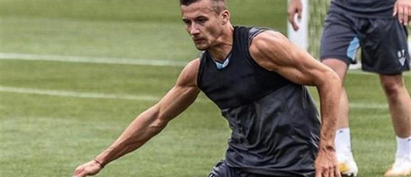 Piłka nożna. Reca przebiera w ofertach