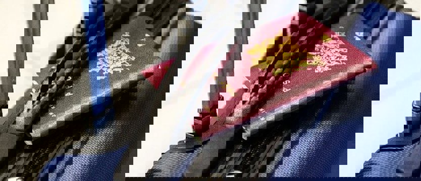 Na razie nie ma wskazań, by wprowadzać obostrzenia dla turystów z zagranicy