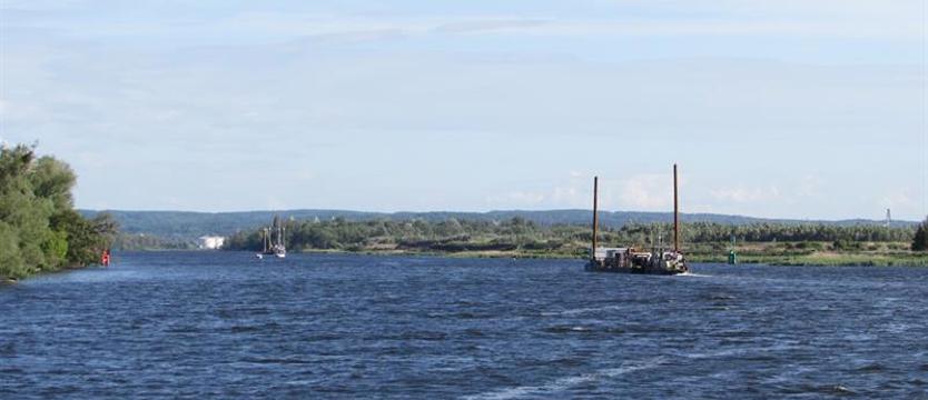 Nad ranem kolejna akcja wydobywania niewybuchów z toru wodnego