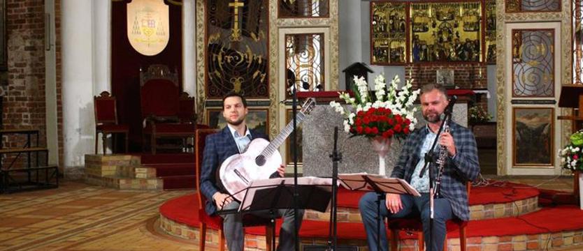 Organy, klarnet i gitara