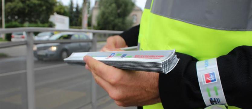 W czwartek przypada dzień odblasków. Kierowcy mogą liczyć na niespodzianki