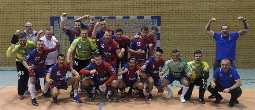 Piłka ręczna. Wygrana i wzmocnienie lidera