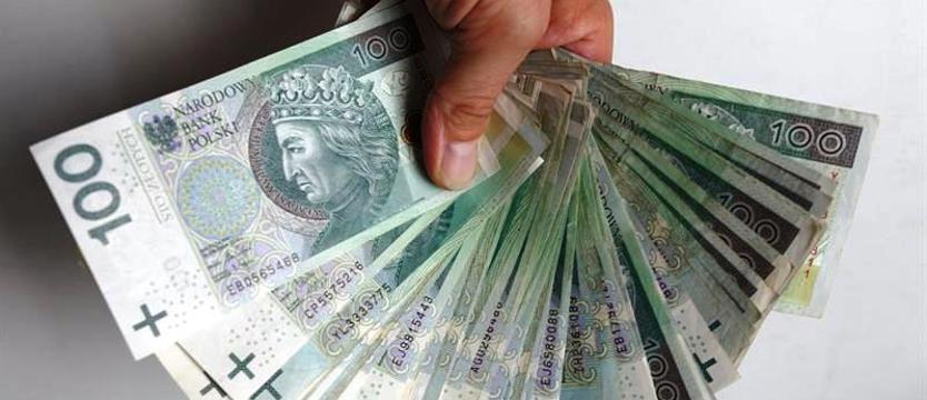 Koronawirus może przeżyć na banknotach do 28 dni