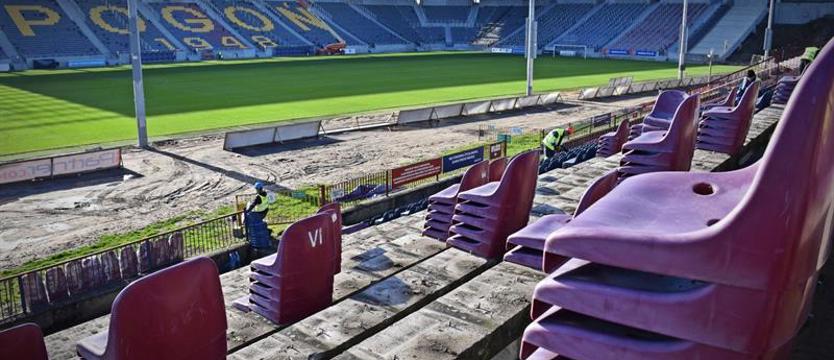 Czas na niską trybunę