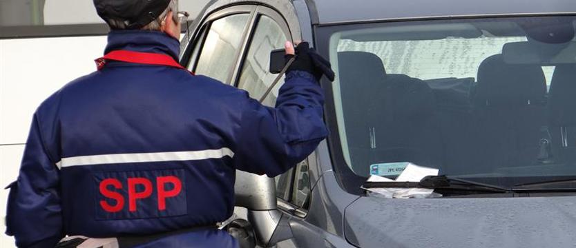 Bezkarni kierowcy z zagranicy? Miliony za parkowanie