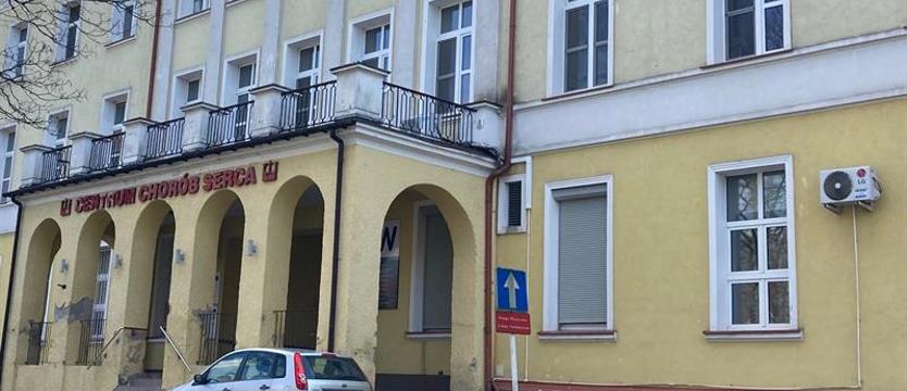 Kto zgubił saszetkę z pieniędzmi na terenie szpitala?