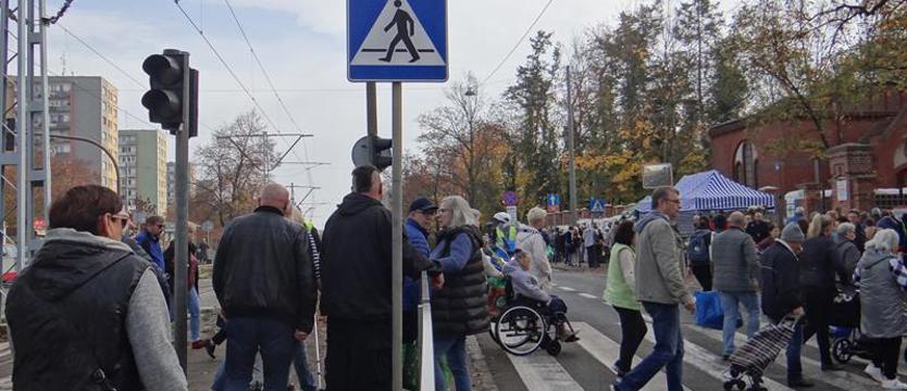 Organizacja ruchu podczas „Wszystkich Świętych” w Szczecinie