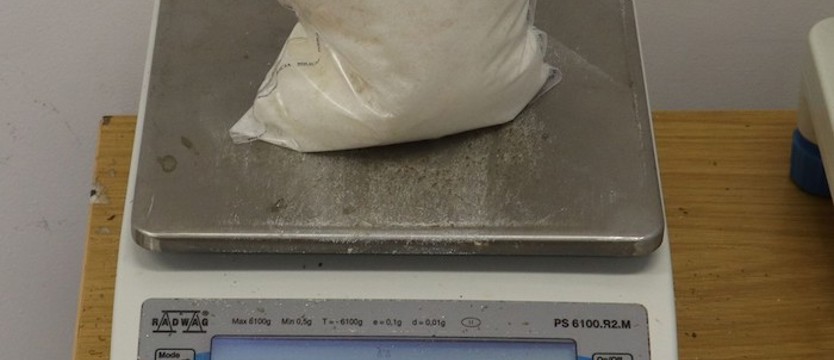 Miał ponad pół kilo mefedronu. Na szczęście jest już w rękach policji