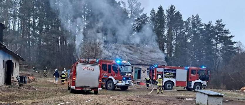 Pożar domu pod Szczecinkiem. Stracili dach nad głową