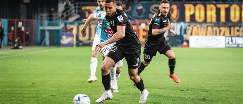 Piłka nożna. Przerwana seria zwycięstw Pogoni...