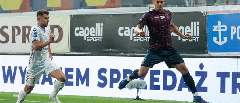 Piłka nożna. Pogoń po krótkich urlopach