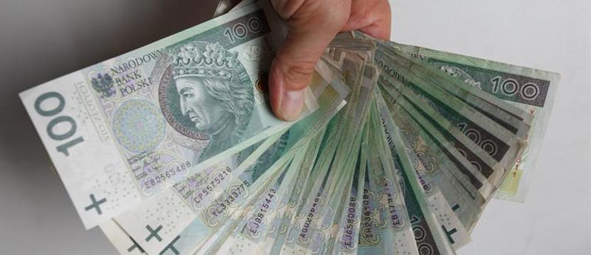 Czternaście osób stanie przed sądem. Wyłudzali gminne pieniądze