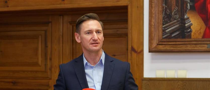 Nadzwyczajna sesja sejmiku. Apelu o rezygnację Geblewicza nie będzie