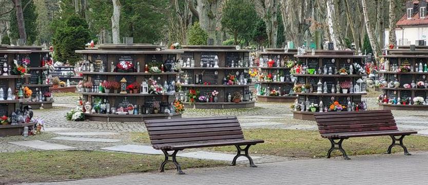 Nici z kolejnych kolumbariów w Kołobrzegu