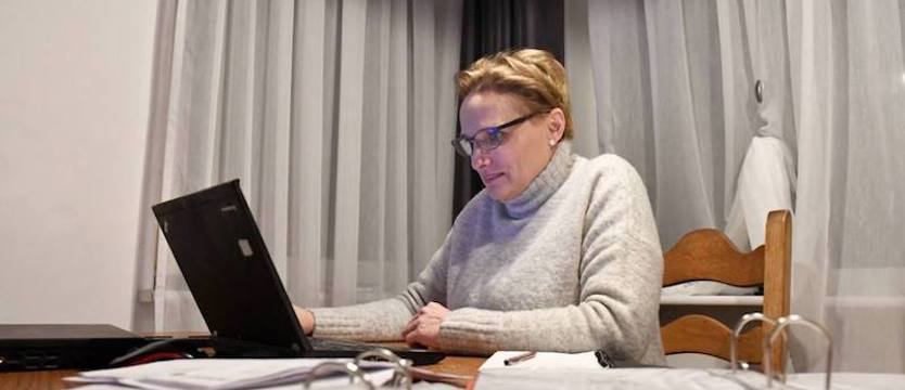 Praca zdalna na stałe w przepisach. Pracodawca może sprawdzić trzeźwość