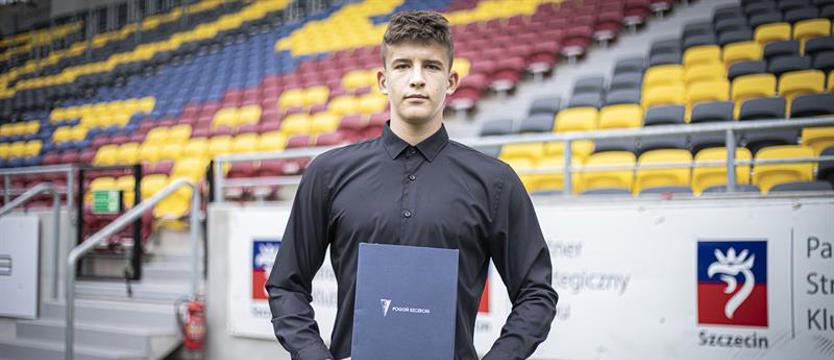 Piłka nożna. Bramkarz Pogoni Szczecin w kadrze na ME