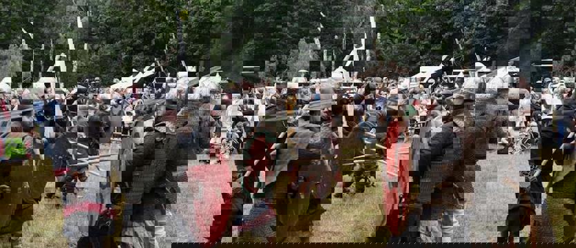 Walki, muzyka na żywo i dawne zwyczaje. Słowiańskie obrzędy na Psiej Polanie