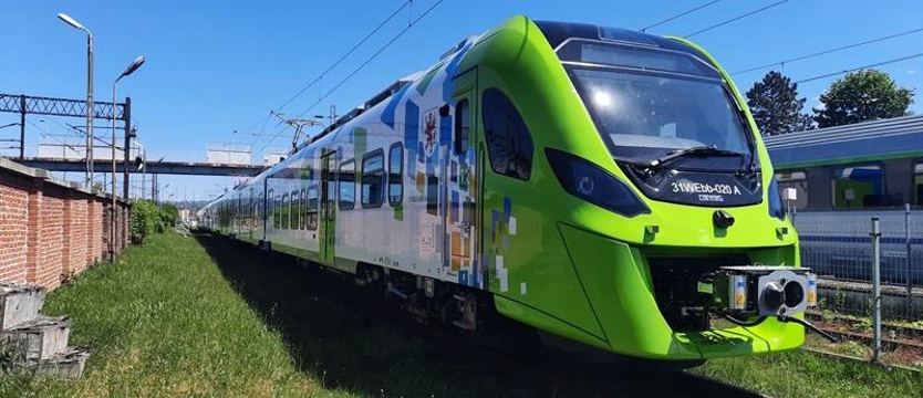 Nowy pociąg od soboty na trasach. Do zdobycia dwadzieścia zestawów bezpłatnych biletów