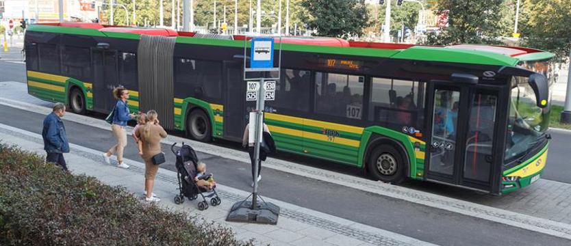 Długa podróż z Polic do Szczecina. Czy jest światełko w tunelu?