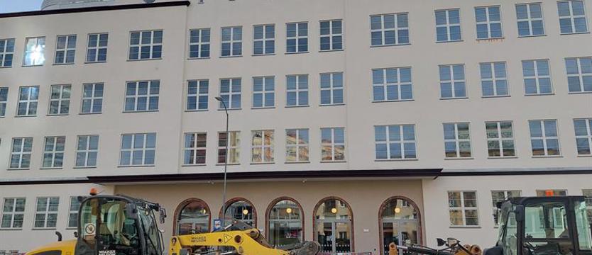 Wieści z budowy Urzędu Marszałkowskiego. Nowe oznaczenia i prace na finiszu