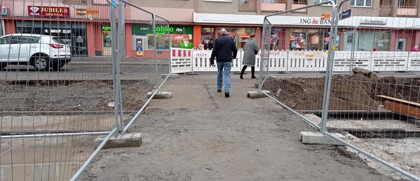 Realia torowej rewolucji. Labiryntem i w błocie