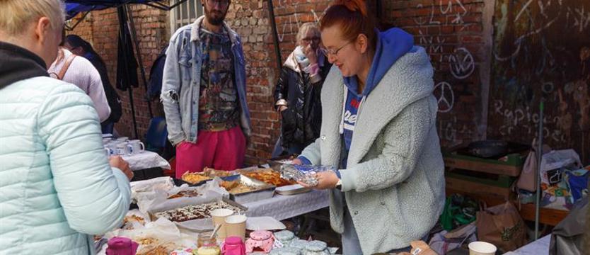 Charytatywna niedziela - dla zwierząt. Zamknij lato (na dobre) w słoiku