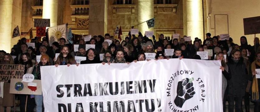 Będzie edukacja klimatyczna w szkołach? Na razie bez zmian w podstawie programowej