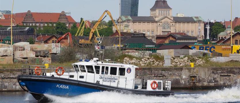 Rynek pracy coraz trudniejszy. Zwolnienia, niskie pensje, mniej ofert