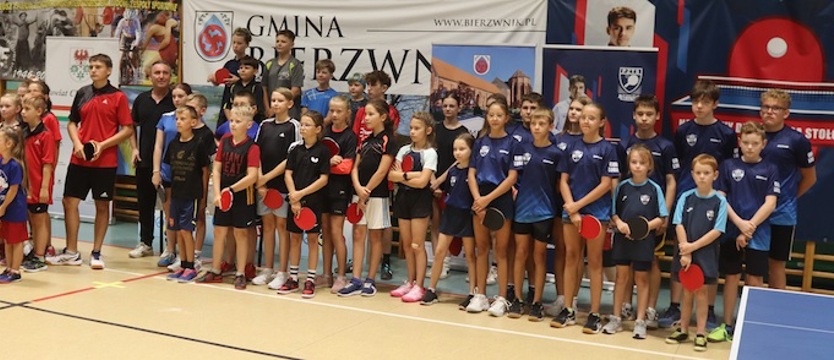 Tenis Stołowy. Nocny turniej w Bierzwniku