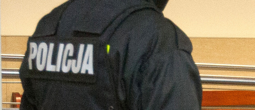 Groził żonie śmiercią i spaleniem domu. Oblał już nawet wszystko benzyną