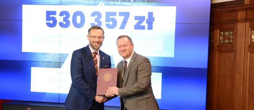 To wyczekiwany remont drogi między Bartoszewem a Sławoszewem