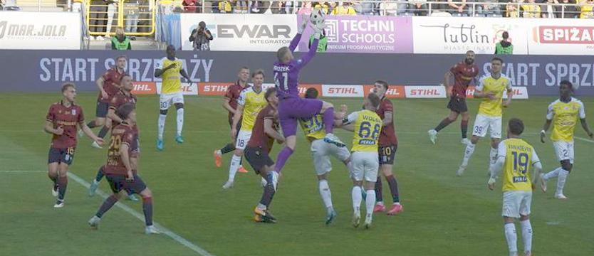 Piłka nożna. Pogoń i rehabilitacja lub katastrofa